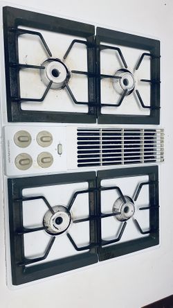 White Downdraft Cooktop with Built-In Ventilation