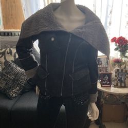 Women’s Jacket Size M