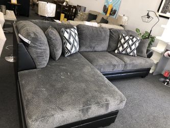 Grey and black sectional✨