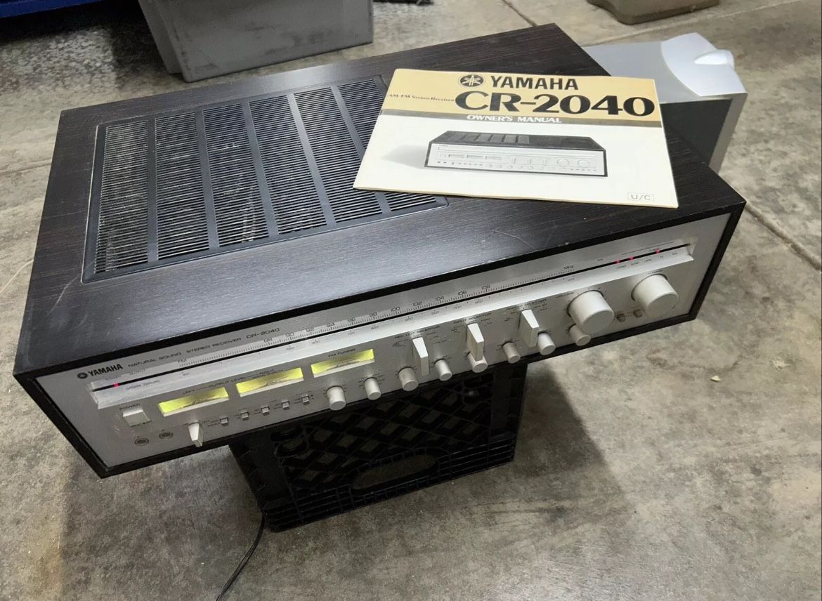 Yamaha CR-2040 Receiver