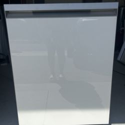 dishwasher white samsung bespoke 24’ Smart Built-In Tall Tub Dishwasher in White Glass with Stainles