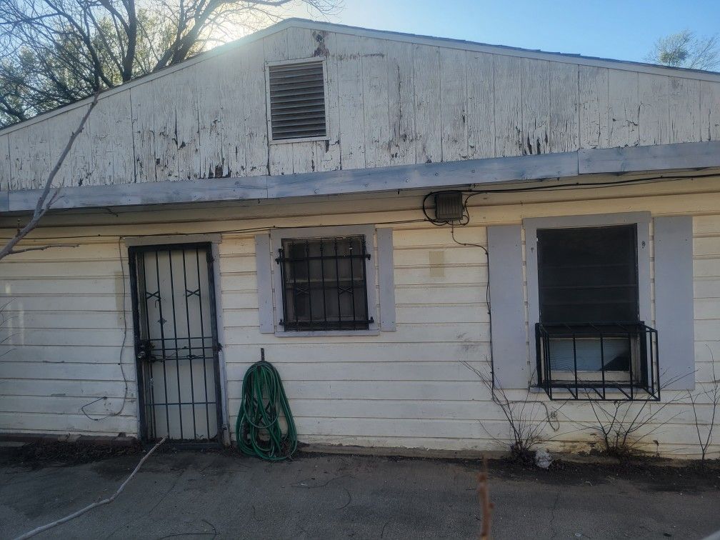 House for flipping for a great location. for Sale in Mansfield, TX