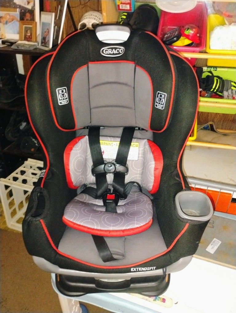 The Graco Extend2Fit Car Seat