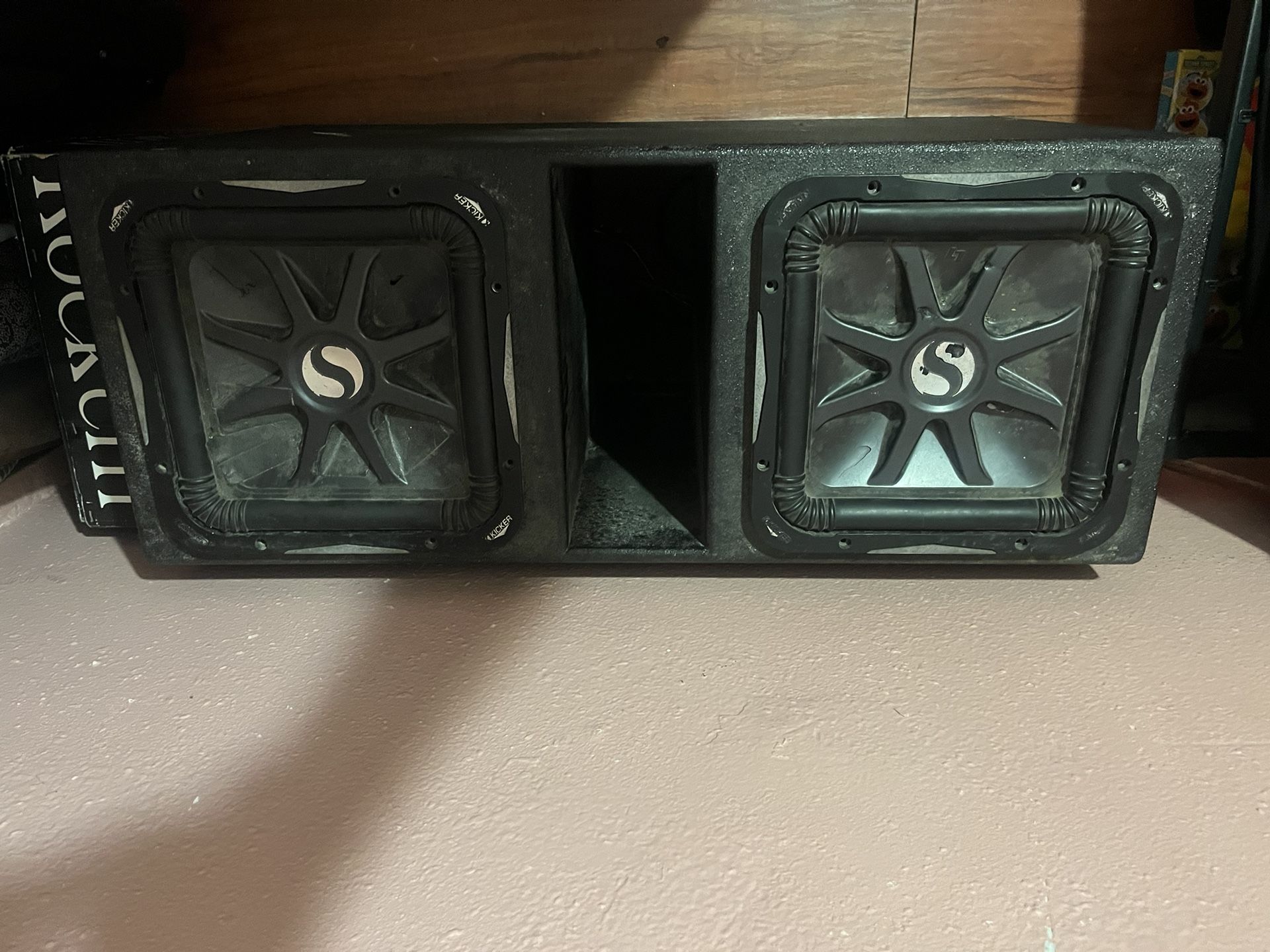 Kicker Subs With Box