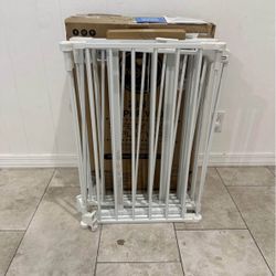 Extra Large Pet Gate / Pet Fence