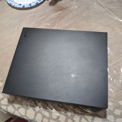 Xbox One X 1 Tb Has Refurbished Been Cleaned From Inside And Comes With a Power Cord