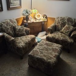Very Nice Chairs And Ottoman None Smoking House
