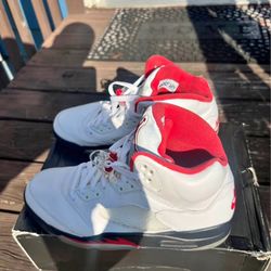 Jordan 5 Fire Red