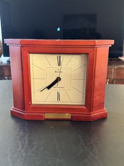 BULOVA Mantel Clock-Vintage. Battery Operated. Tested. Nice Condition. No Back