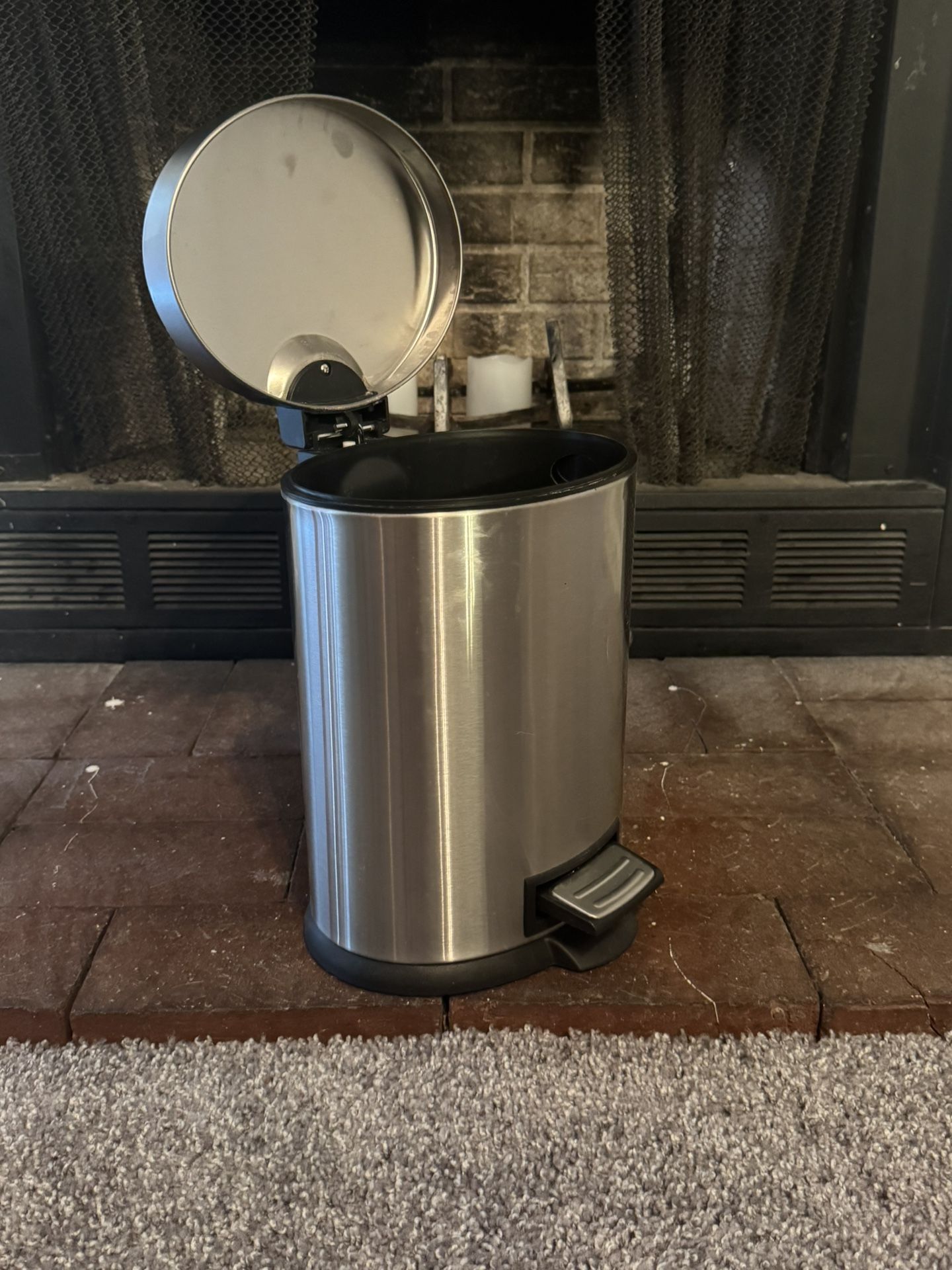 Bathroom/Desk Trash Can