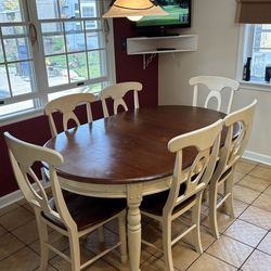 Kitchen table set w/ leaf