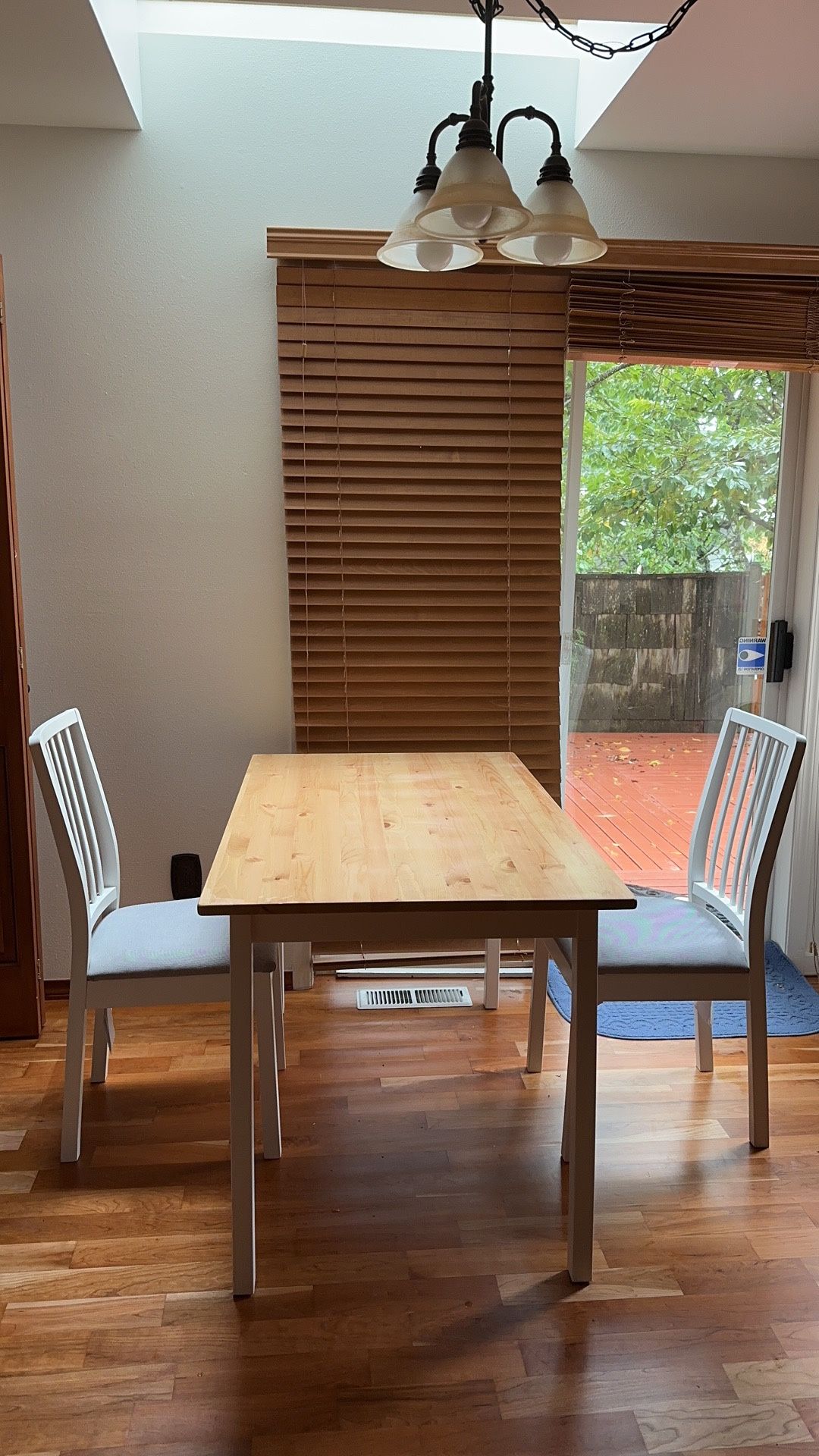 Breakfast Table And Chairs