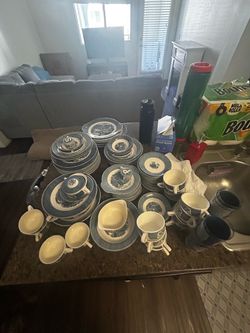 Royal Currier & Ives Tableware