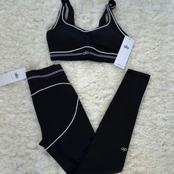 ALO Women's Black & White Athletic Bra and Leggings Yoga Outfit Size M