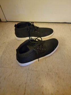 Men's Sz 10.5 Timberland Sneakers