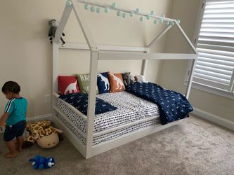 Twin size bedframe