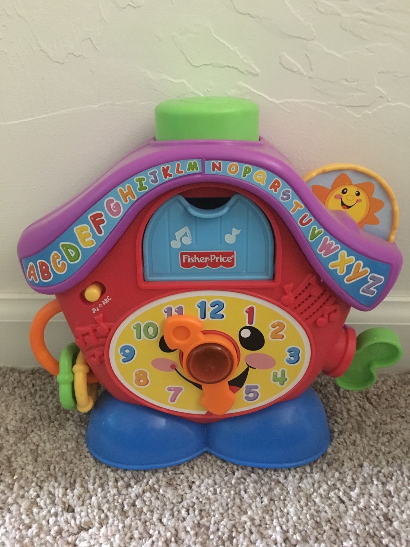 Fisher Price Laugh & Learn Peek-a-boo Cuckoo Clock