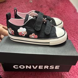 Converse Girl 