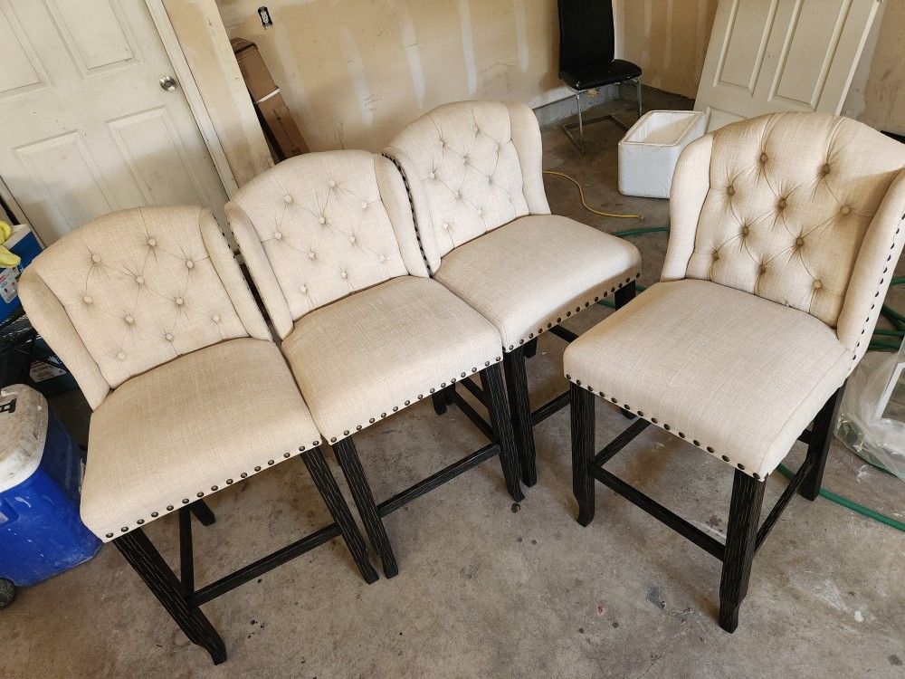 4 Bar Stools