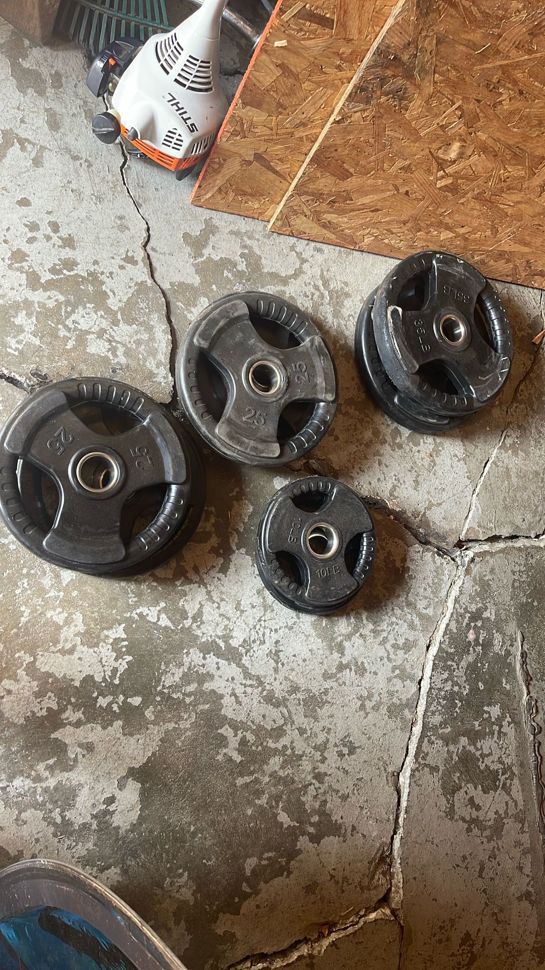 Rubber Weight Plates And Curl Bar