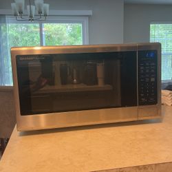 Sharp Carousel Countertop Microwave