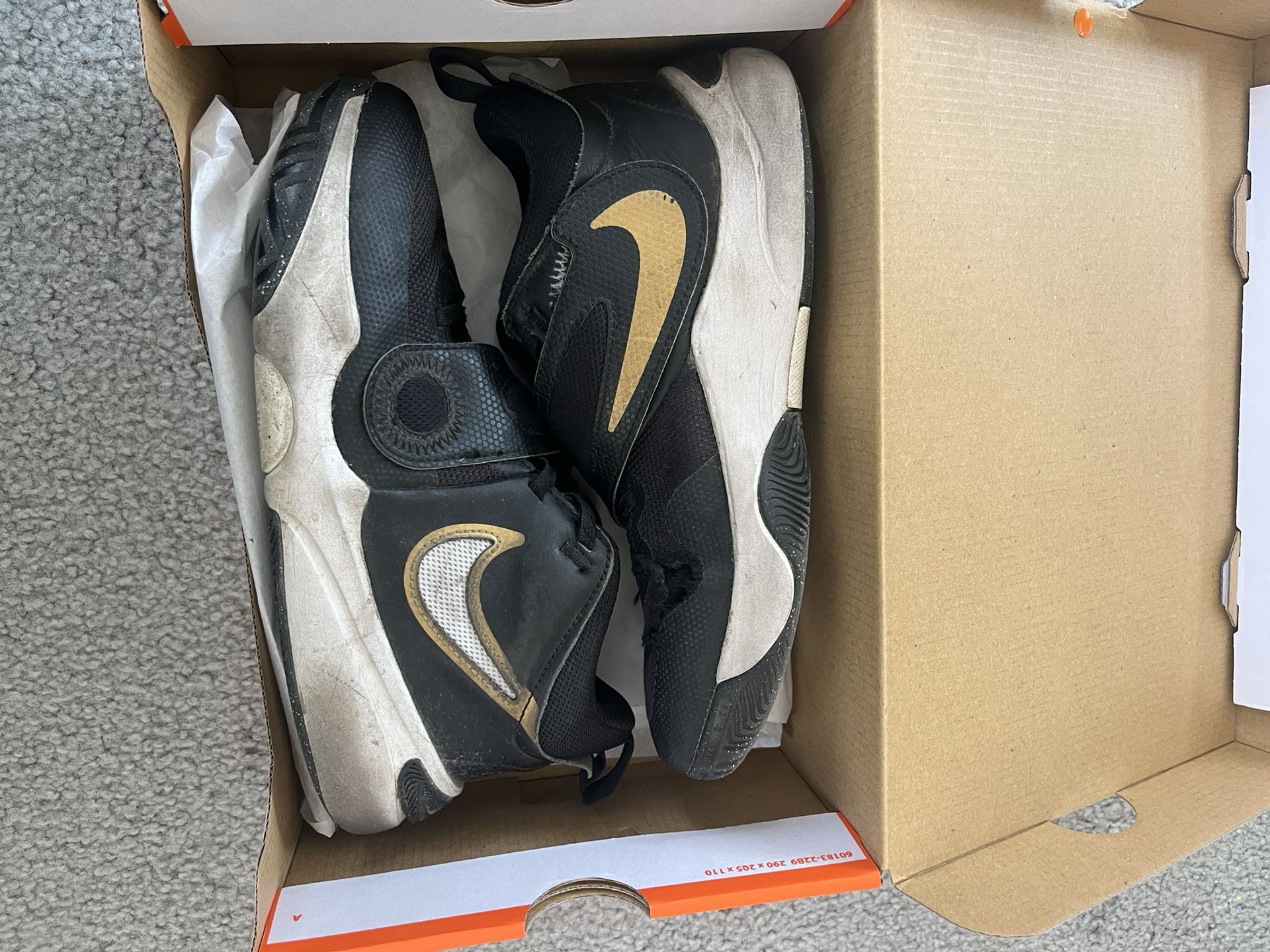 Boys Nike 5y