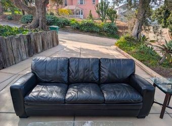 Black Leather Couch – Comfortable, Modern, and Durable