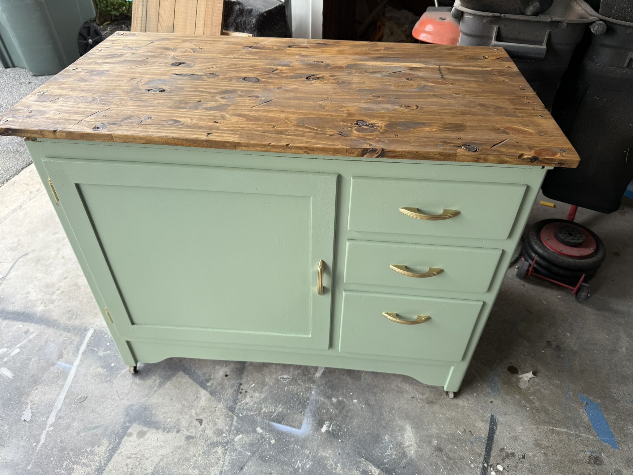 Vintage Hoosier cabinet