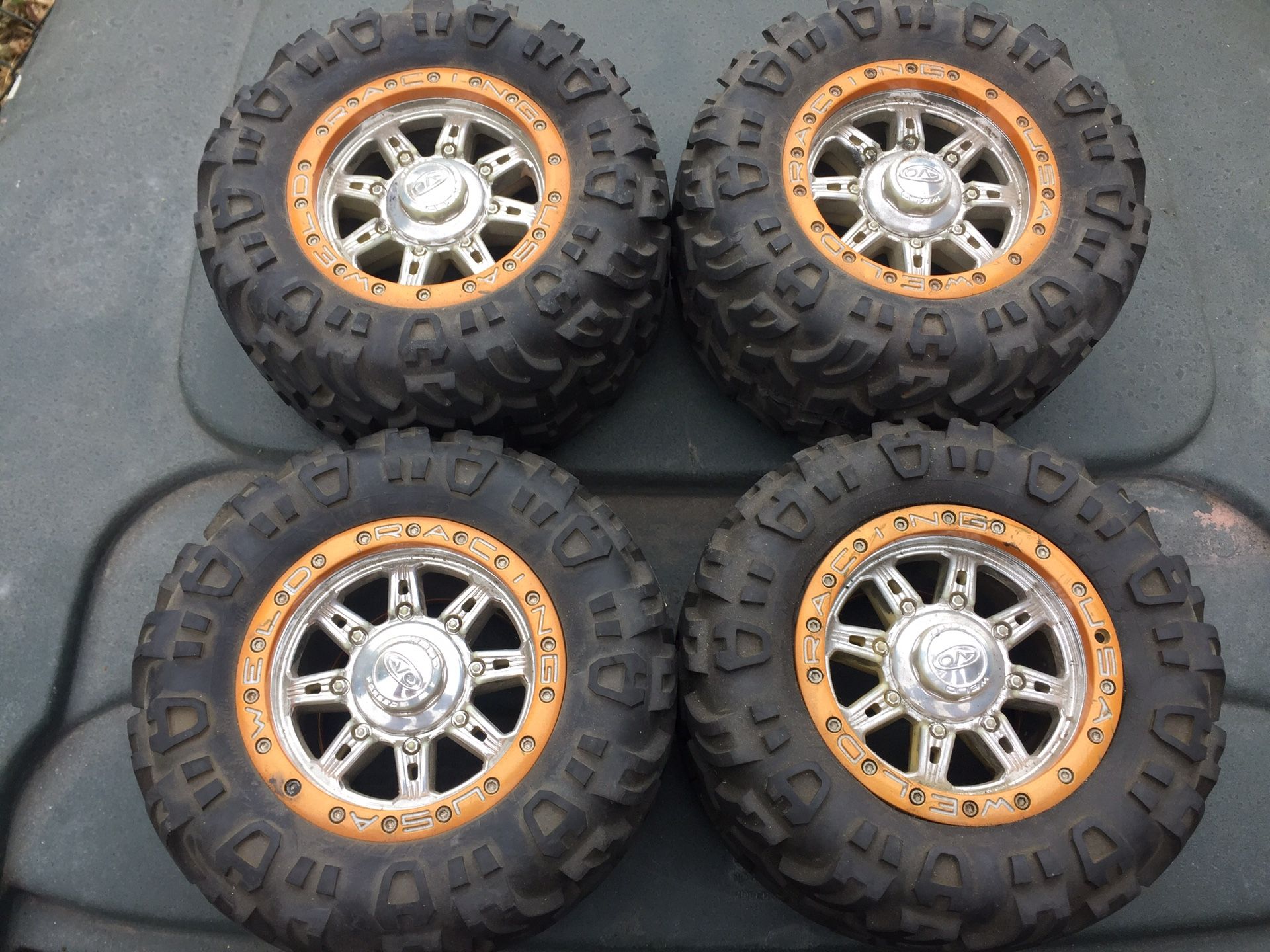 Proline Moab xl 40 series tires on beadlocks