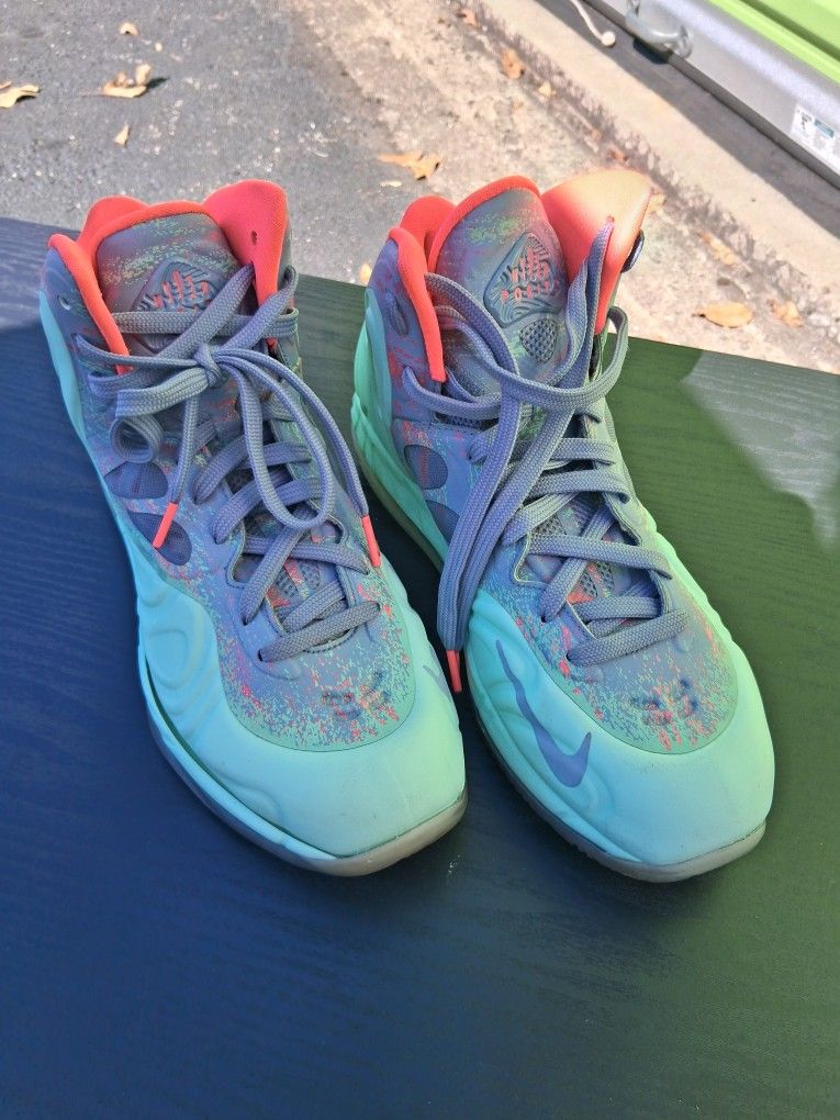 Nike Womans 10. Mens8