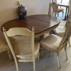 Kitchen Table And 6 Chairs