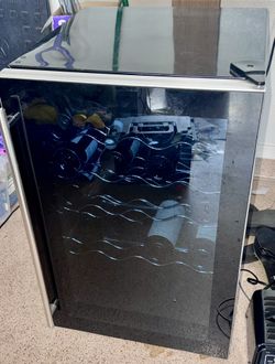 Magic Chef Wine Cooler 45 Bottles