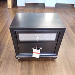 Single black Nightstand 