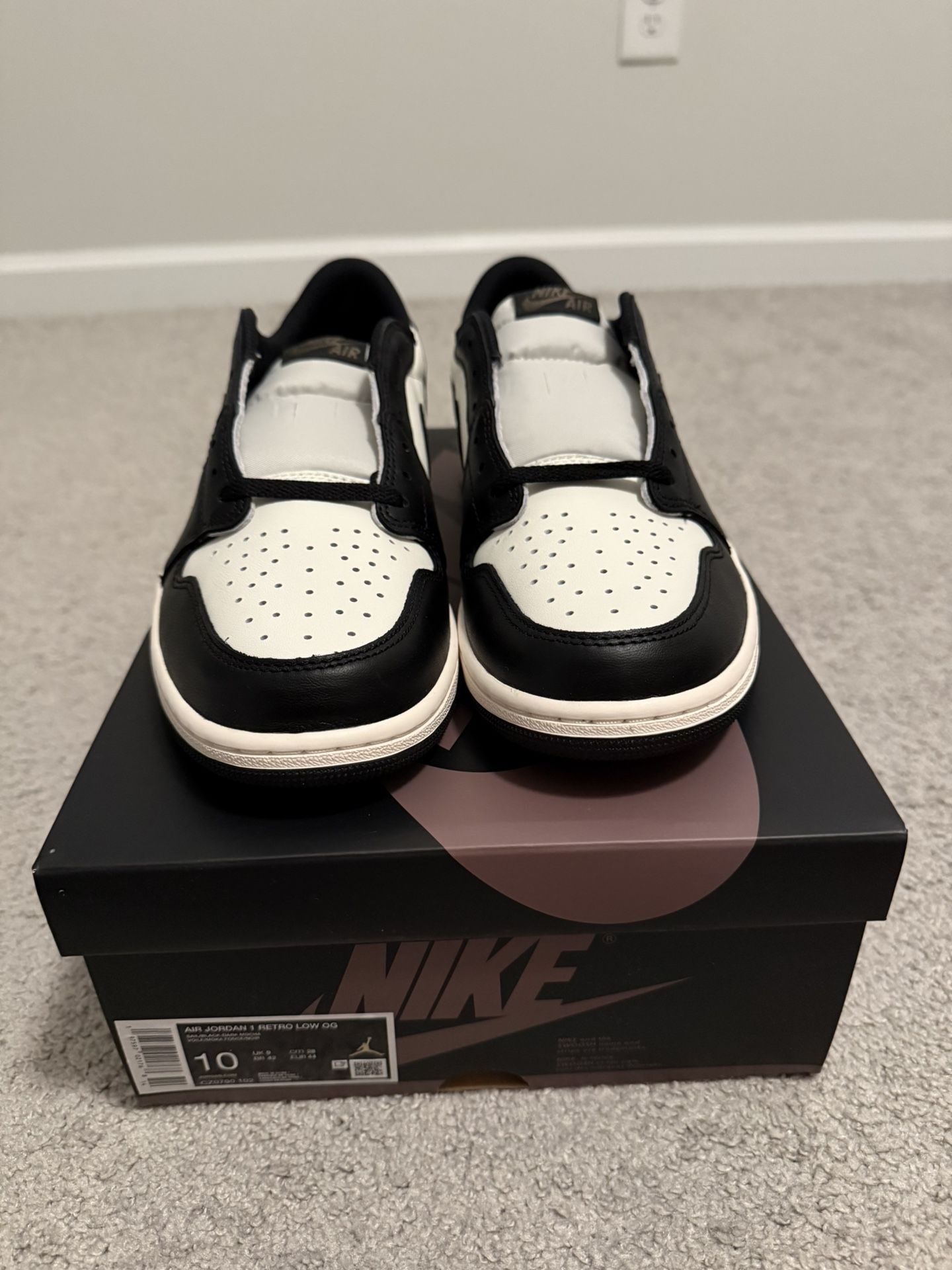 Air Jordan 1 Retro Low OG Mocha Size 10