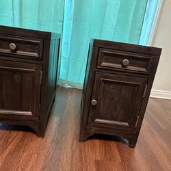 2 Bedside tables- GREAT condition!! 