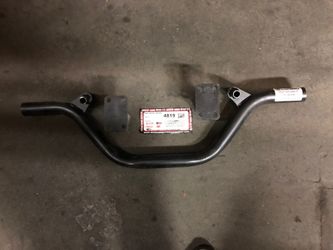 Universal Engine Crossmember Fits Ford