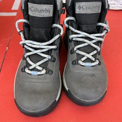 Columbia hiking Boots