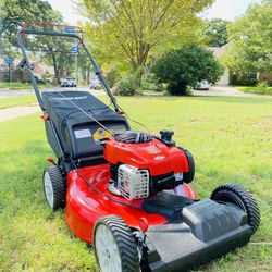 Troy Bilt TB200 Self Propelled Lawn Mower With Bag 