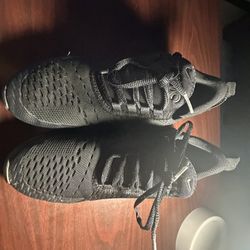 Nike Men’s Air Max 270 Shoes Size 5 and a half (check description for more information)