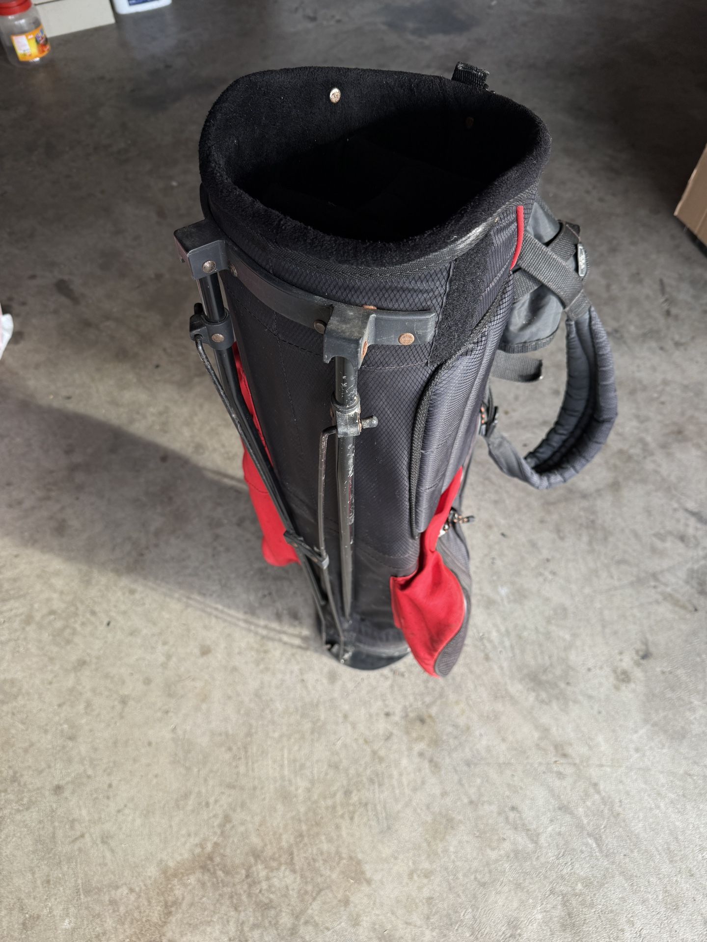 Golf club bag