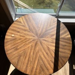 Round Kitchen Table With 4 Chairs