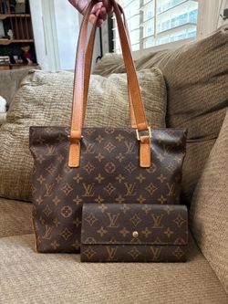 Louie Vuitton Purse and wallet together