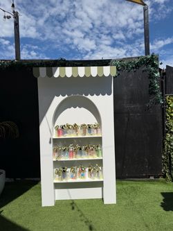 3D Square Shelf Wall With Awning
