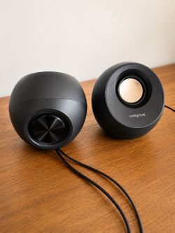 Creative Pebble V3 USB-C & Bluetooth Desktop Speakers