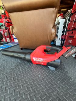 Milwaukee m18 fuel blower with 8.0 forge battery new