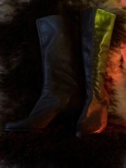 High heeled boots