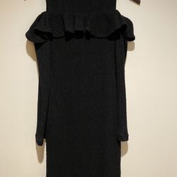 Women’s Knit Cold Shoulder Dress Size Medium