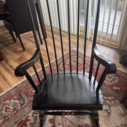 ~VINTAGE~BEAUTIFUL~WOOD ROCKING CHAIR WITH HAND PAINTED FLOWERS