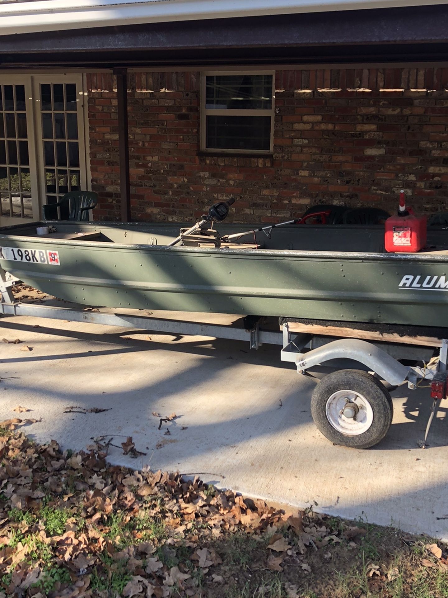 Alumacraft Boat, Trailer and Motor