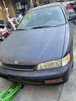 1995 HONDA ACCORD 2.2 16 VALVE PART OUT MOTOR AND TRANS WORKING GREAT